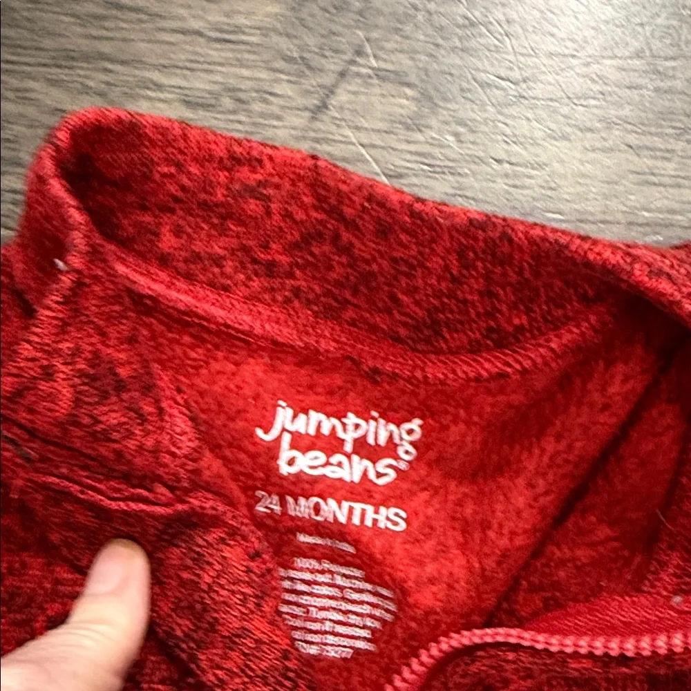 Red pullover - Picture 2 of 2